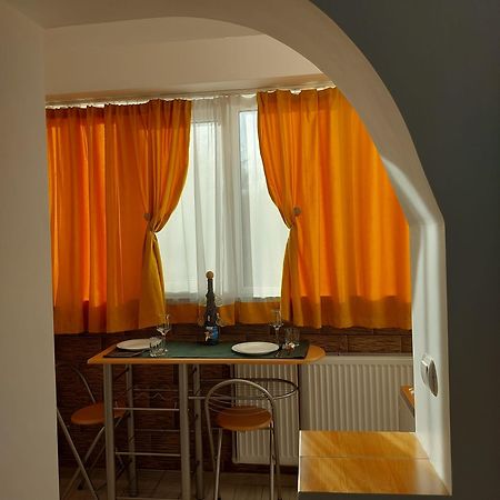 Dayana Home Рымнику-Вылча Экстерьер фото