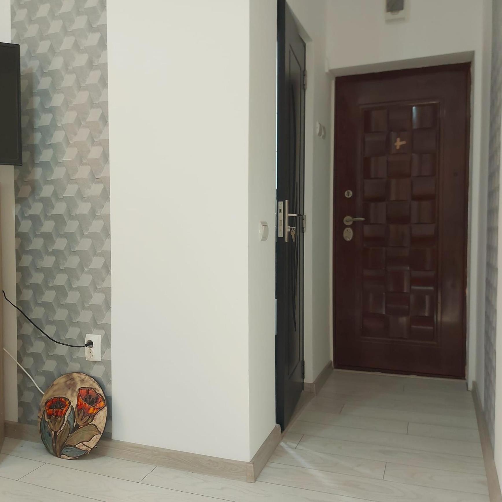 Dayana Home Рымнику-Вылча Экстерьер фото