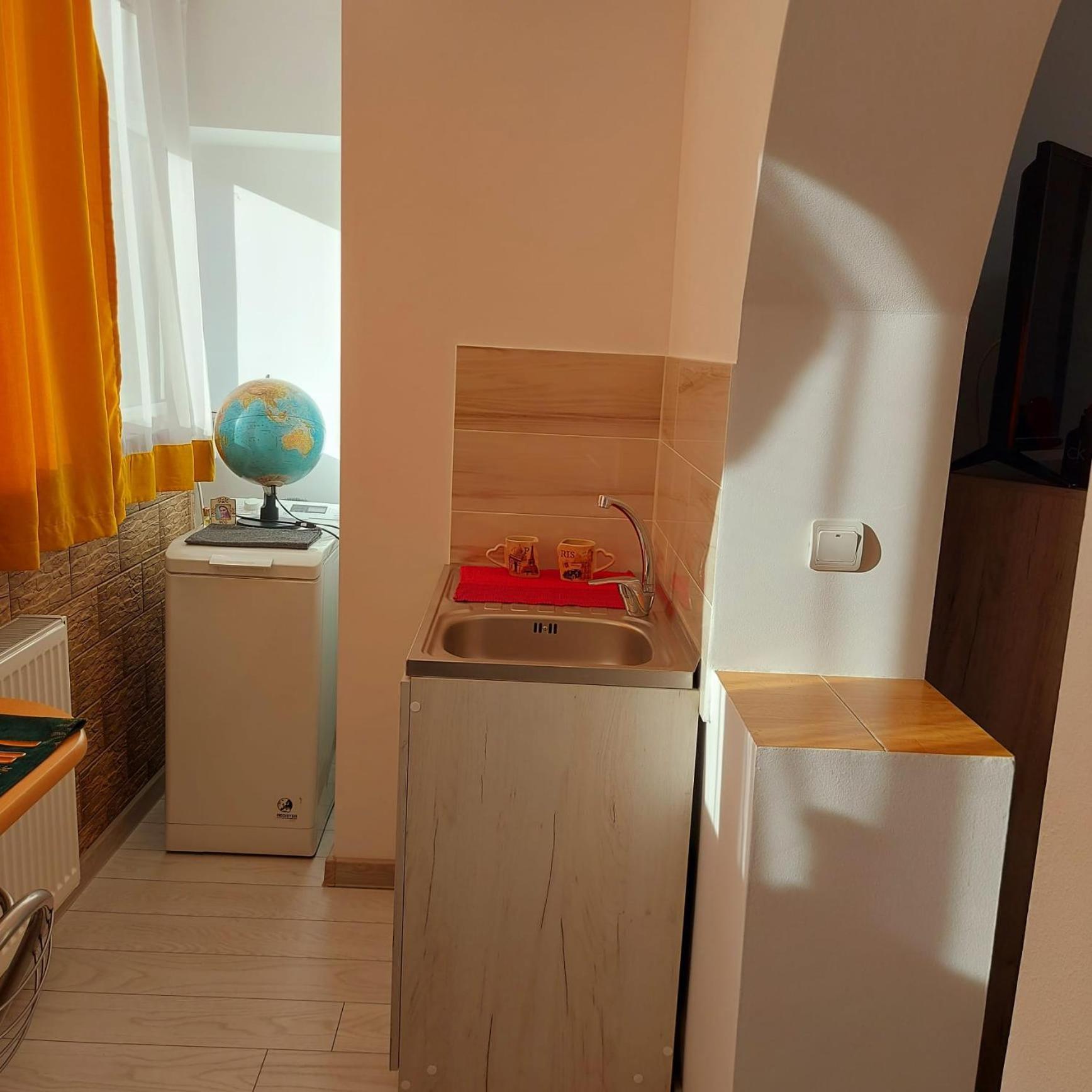 Dayana Home Рымнику-Вылча Экстерьер фото